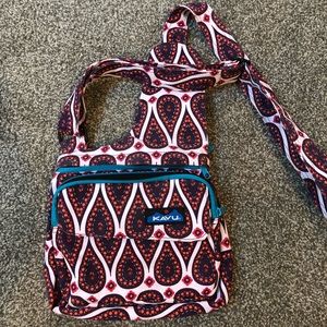 Kavu crossbody travel bag